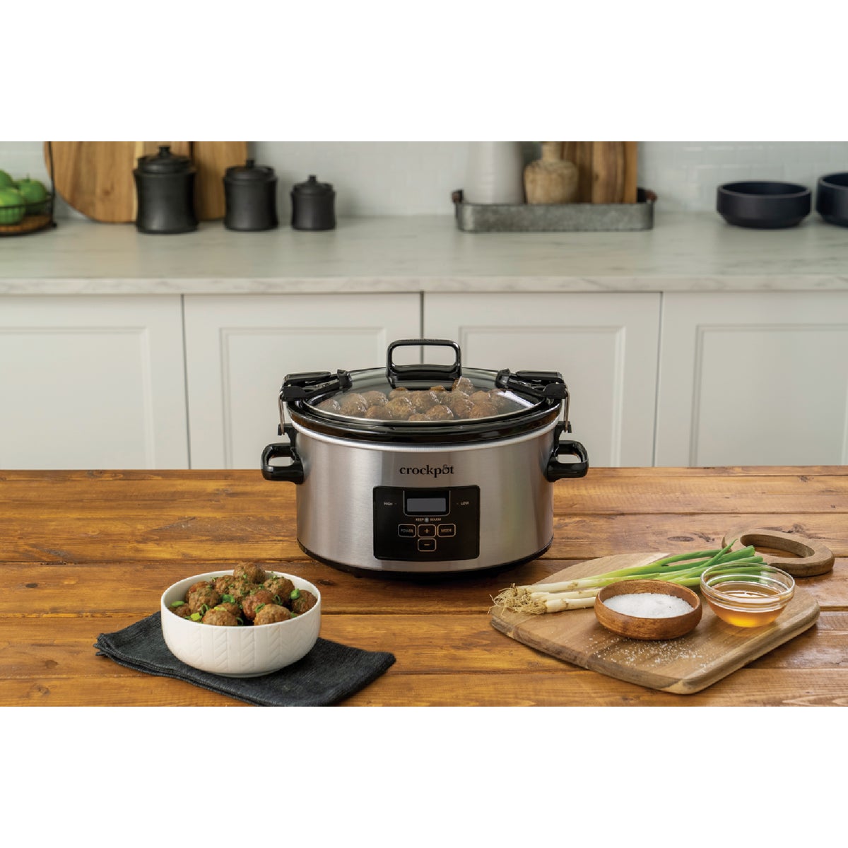 Crockpot 4 Qt. Cook & Carry Stainless Steel Slow Cooker Image 2