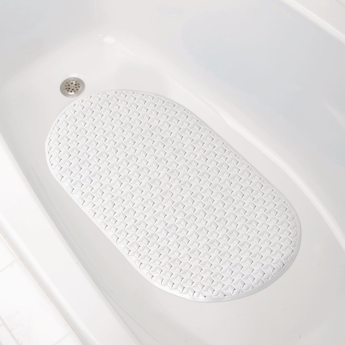 Zenna Home 27-1/2 In. x 15-1/2 In. White Non-Slip Bath Mat Image 2