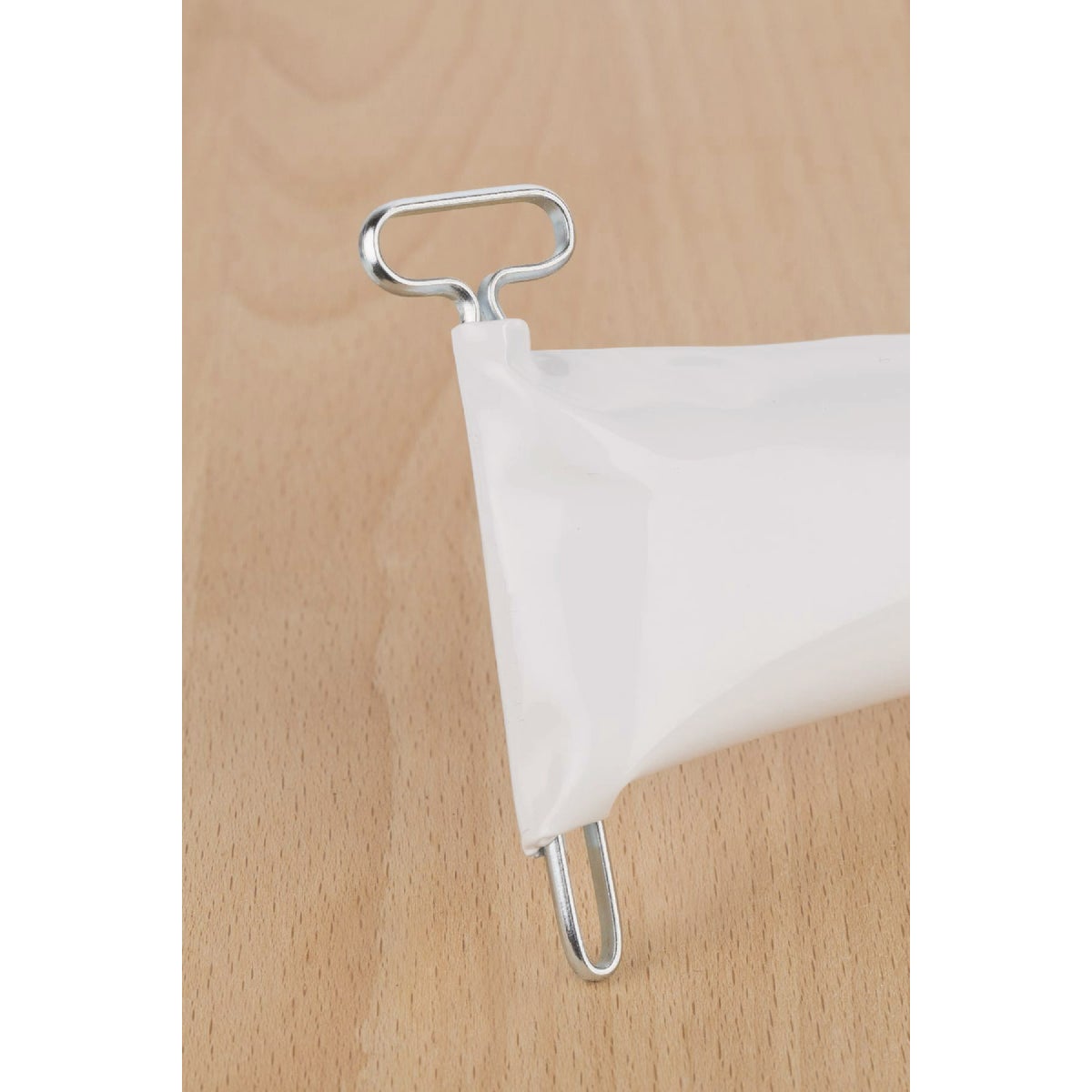 Kikkerland Tube Squeeze Keys (2-Pack) Image 3