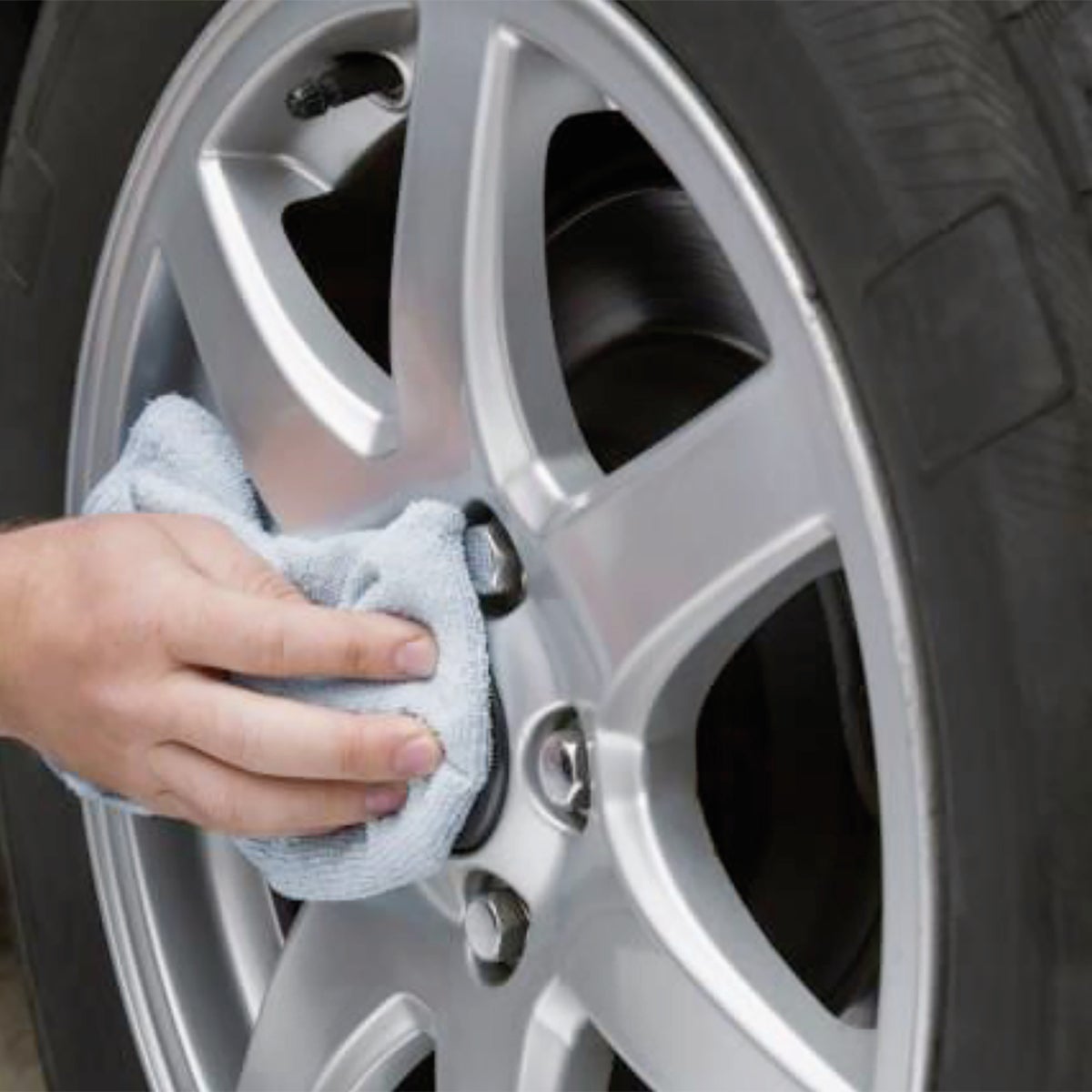 Flex Seal 16 Oz. Heavy Duty Trigger Spray Wheel and Tire Cleaner Image 2