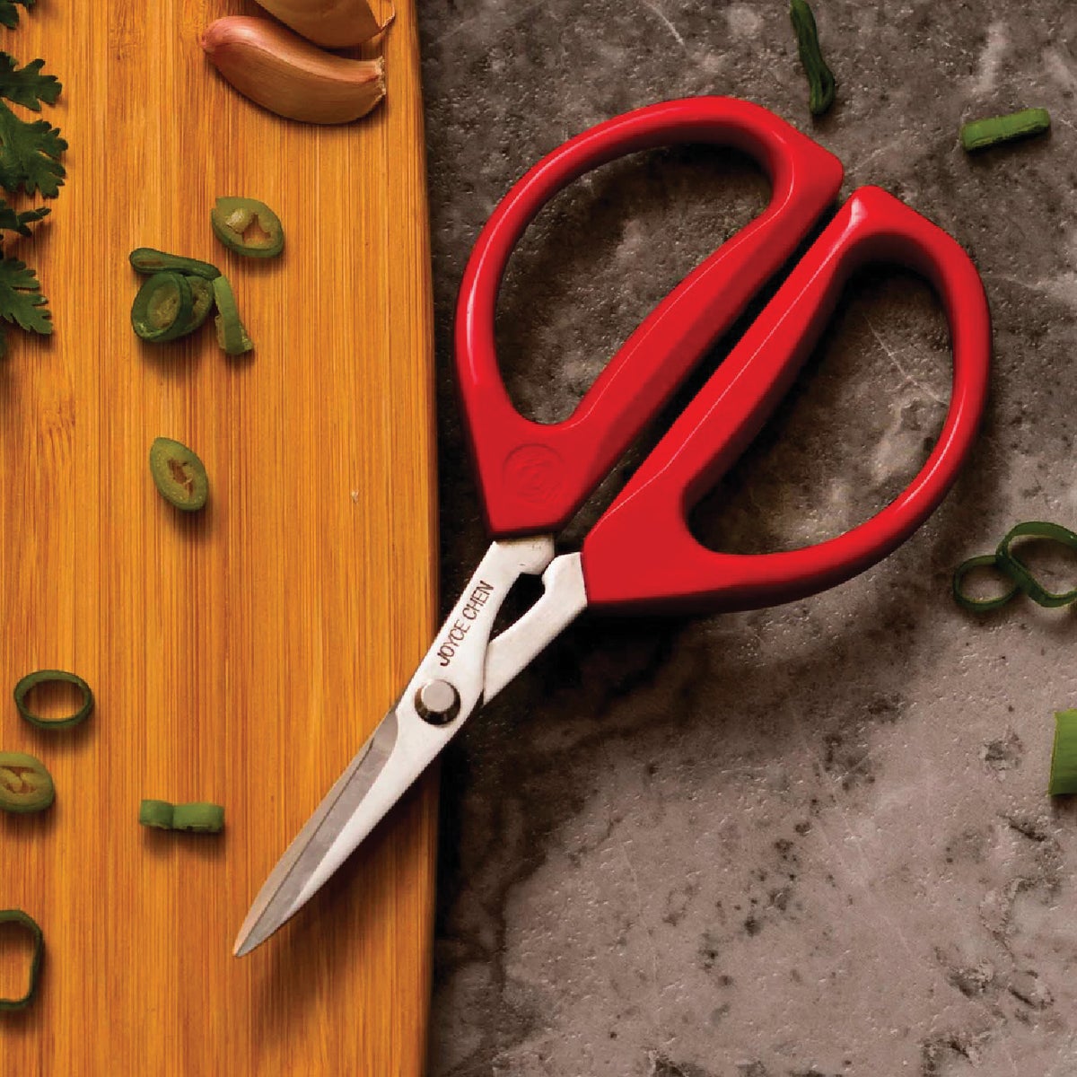 Joyce Chen 8 In. Deluxe and 6 In. Original Unlimited Scissors (2-Pack) Image 3