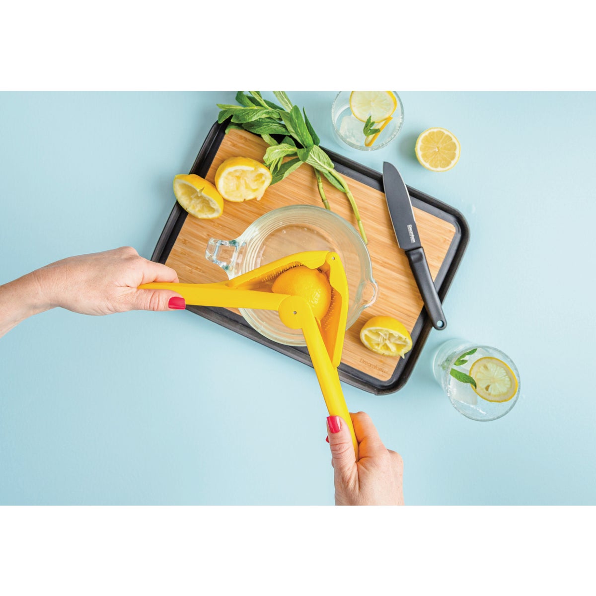 Dreamfarm Lemon Fluicer Display Image 4