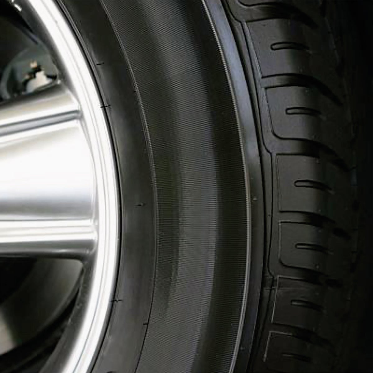 Flex Seal 16 Oz. Trigger Spray Extreme Tire Shine Image 2