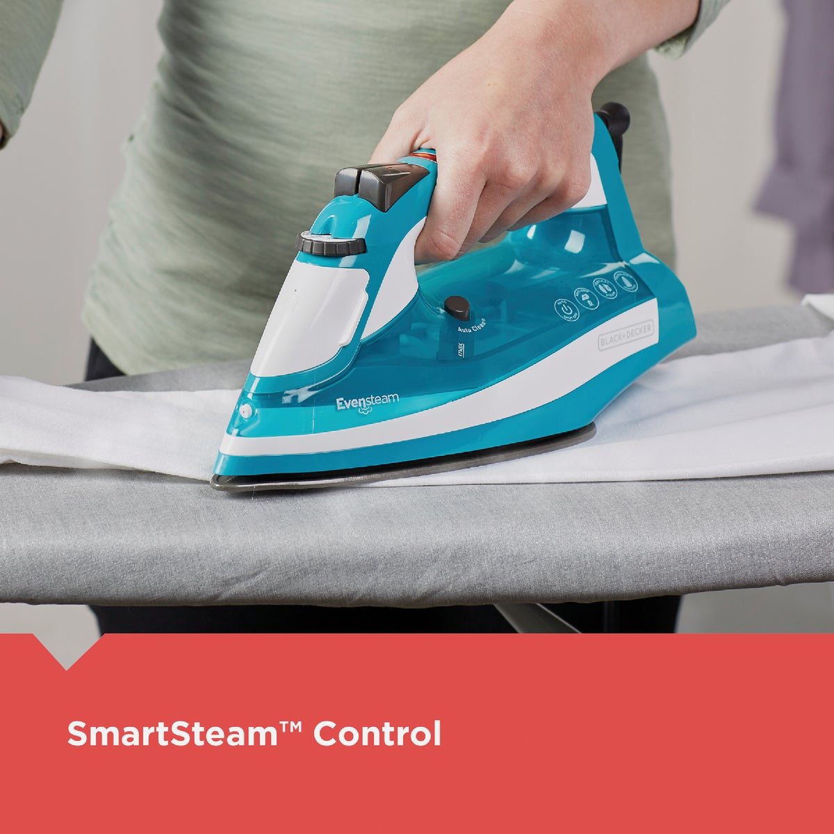Black & Decker Variable Control Compact Red Steam Iron Image 2