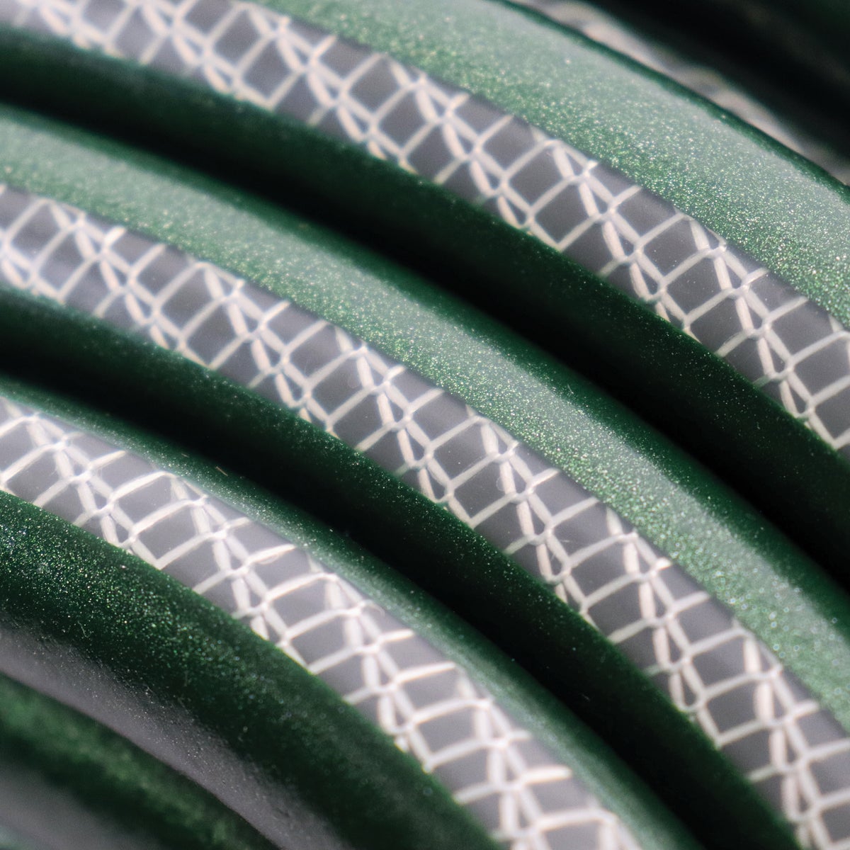 Best Garden NeverKink 5/8 In. Dia. x 50 Ft. Heavy Duty Garden Hose Image 2