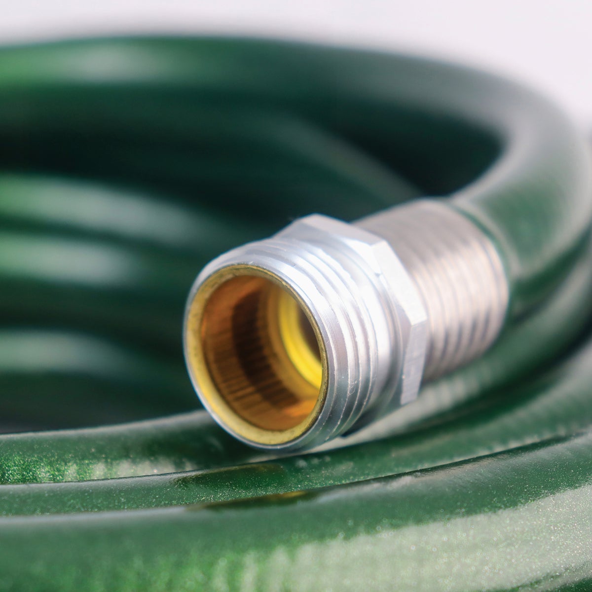 Best Garden NeverKink 5/8 In. Dia. x 75 Ft. Heavy Duty Garden Hose Image 5