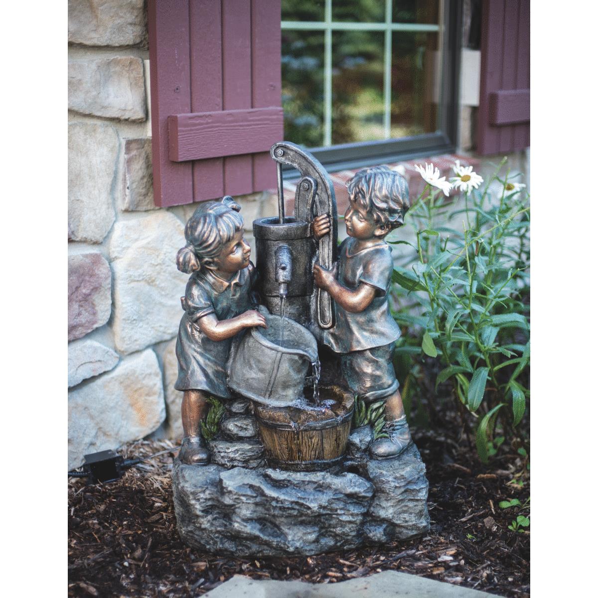 KIDS & PUMP FOUNTAIN