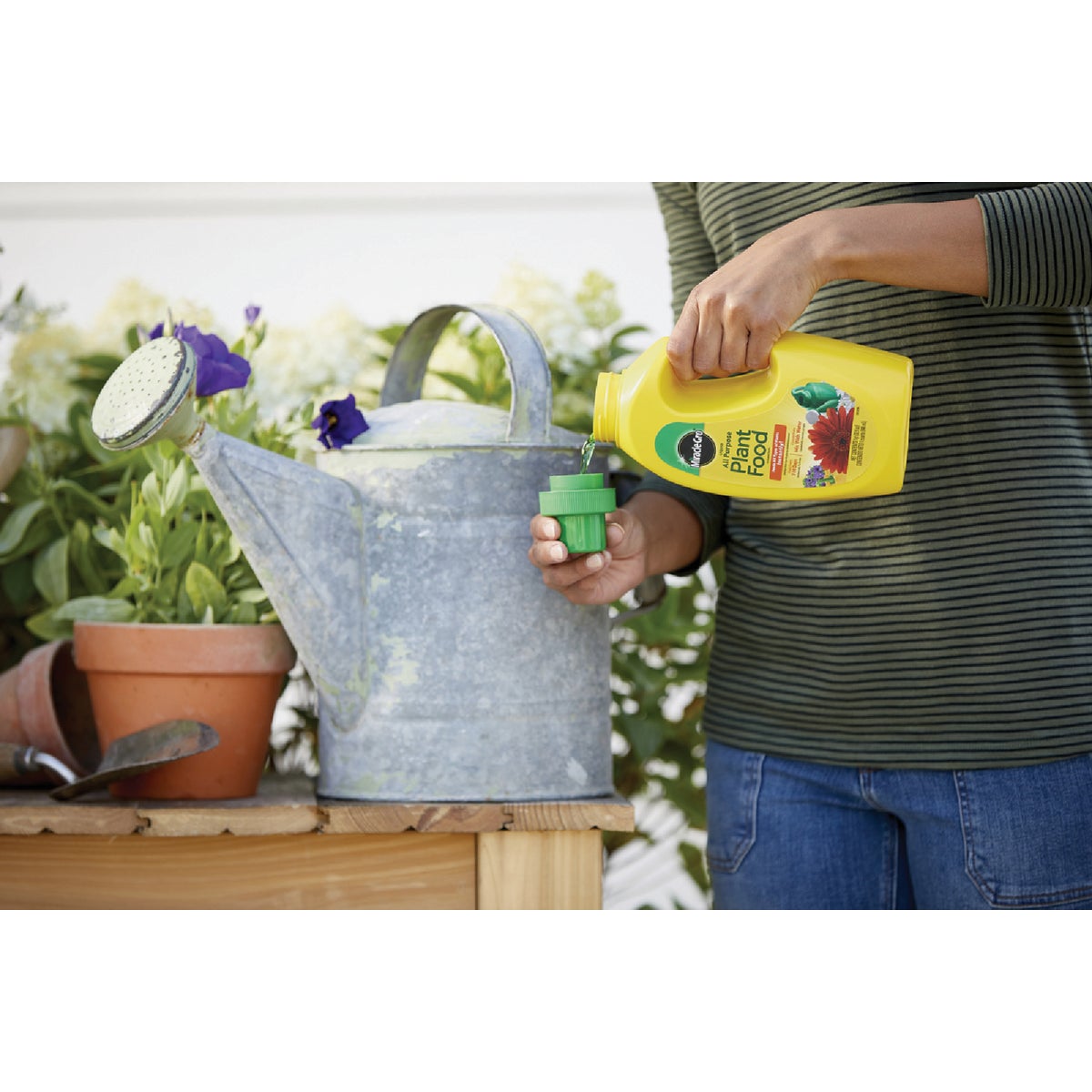 Miracle-Gro 32 Oz. Liquid All Purpose Plant Food Image 6