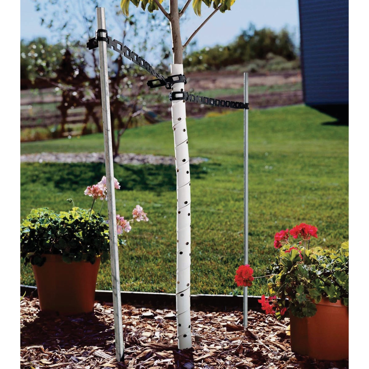 Master Mark 1/2 In. W. x 20 Ft. L. Plastic Black Chainlock Tree Support Image 5