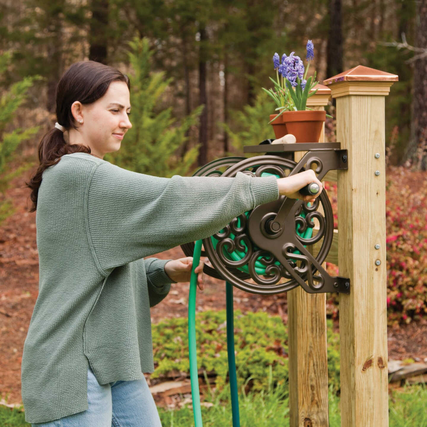 Liberty Garden 125 Ft. x 5/8 In. Bronze Steel Hose Reel Image 4