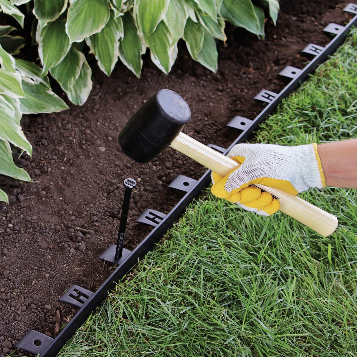 Master Mark Dig-Free 1.5 In. H. x 50 Ft. L. Black Recycled Plastic Landscape Edging Image 4