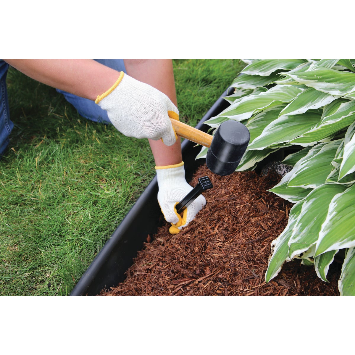 Master Mark Original 3.5 In. H. x 20 Ft. L. Black Plastic Lawn Edging Image 6