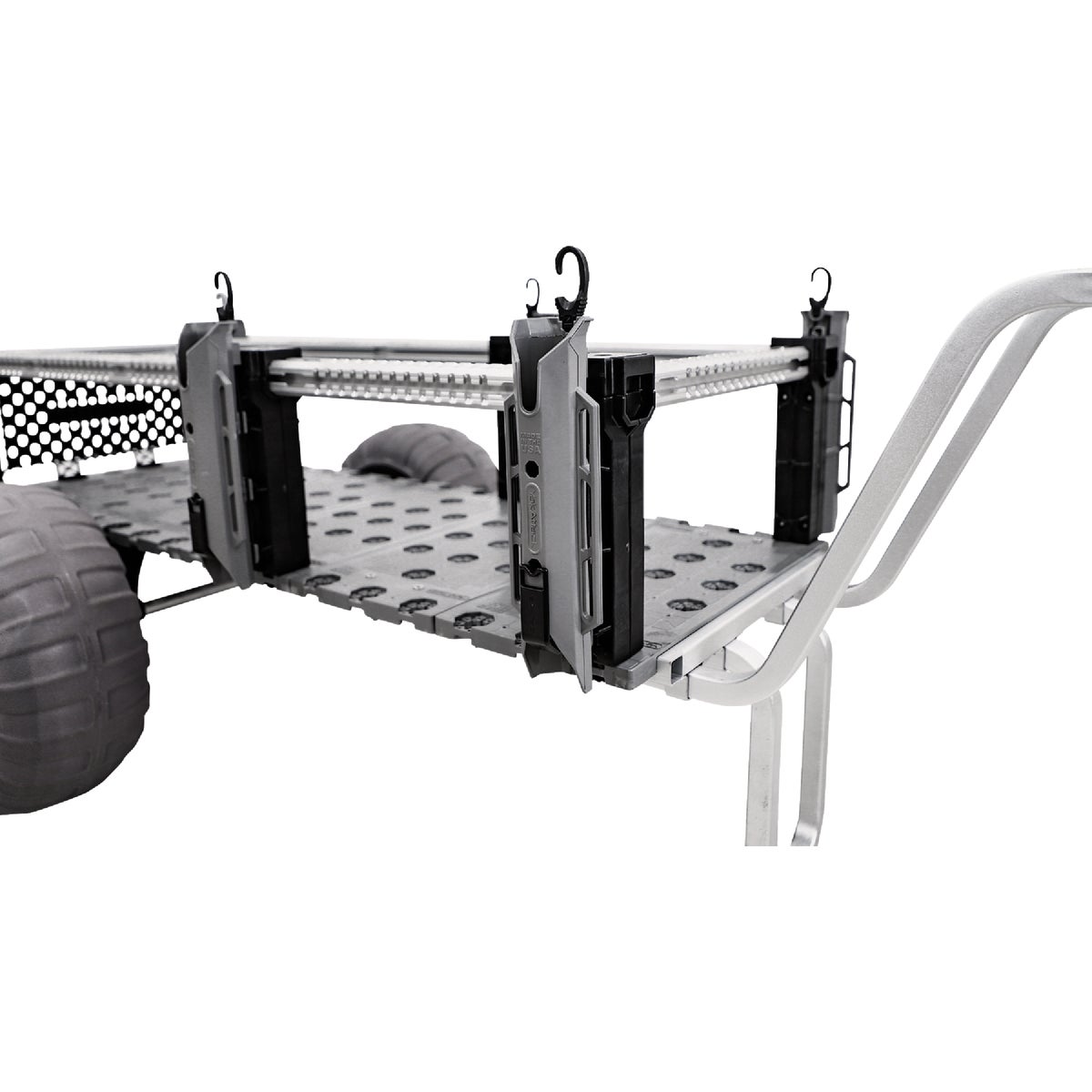 YakAttack SandRig 20 In. x 54 In. Surf Cart with 16 In. Balloon Tires Image 4