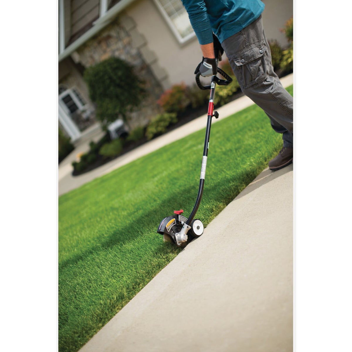 Trimmer Plus LE720R Edger Attachment Image 2