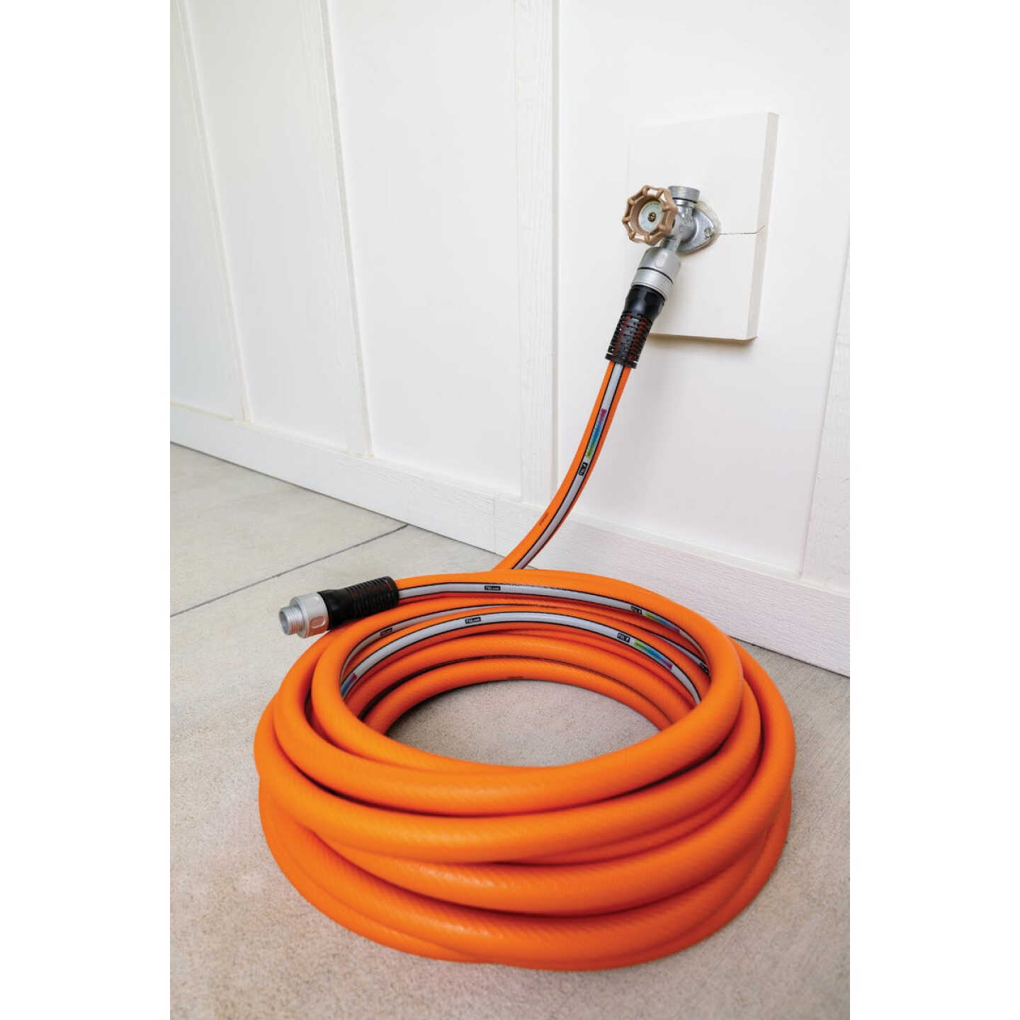 Fitt Aquamaster Pro 3/4 In. Dia. x 50 Ft. Hybrid Hose Image 4