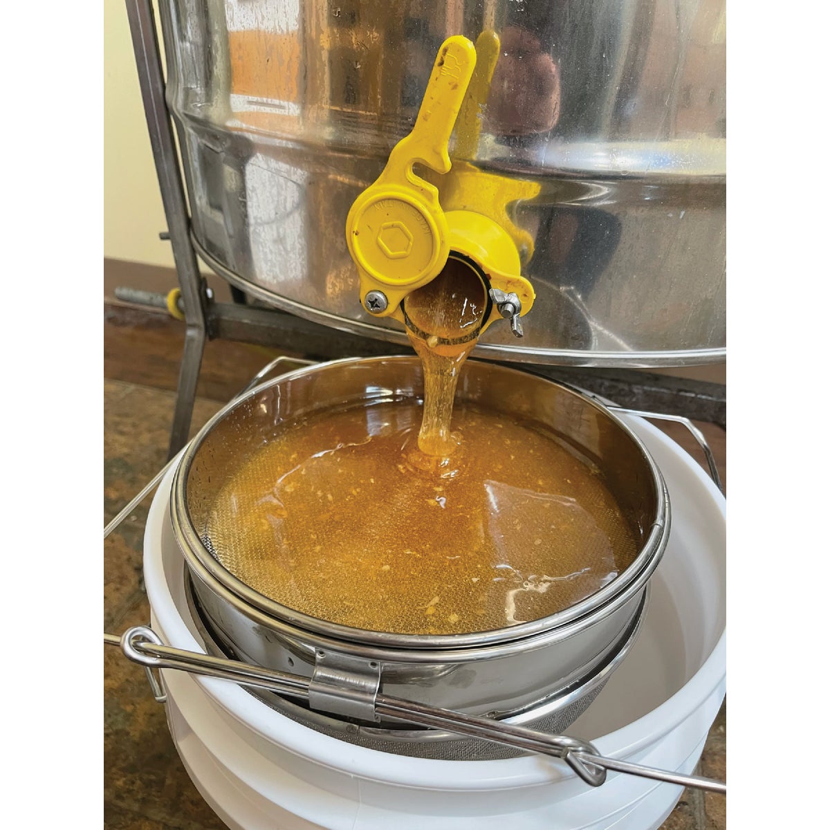 Harvest Lane Honey Stainless Steel Honey Sieve with Mesh Screen Image 2