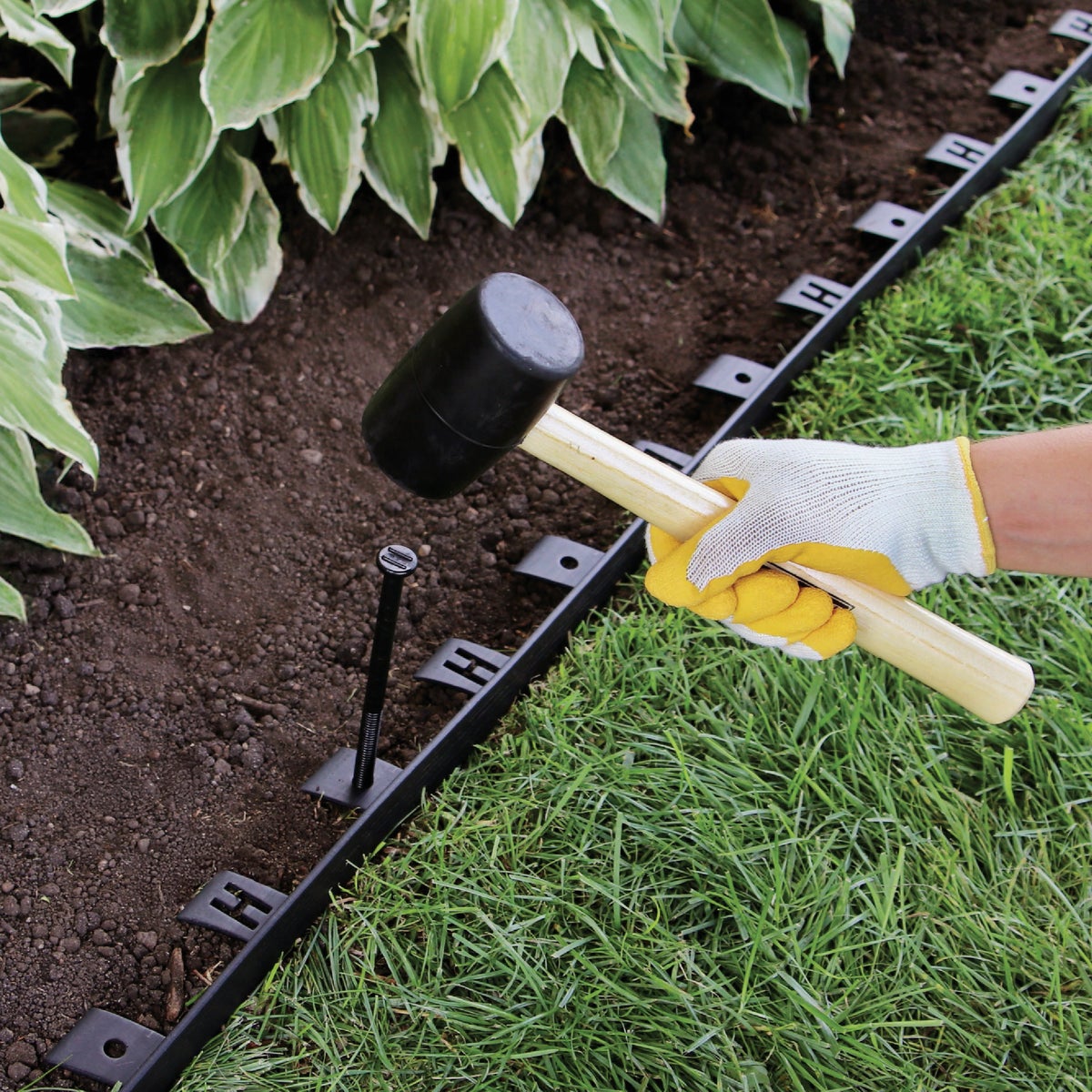 Master Mark Dig-Free 8 In. Multipurpose ABS Landscape Edging Spikes (10-Pack) Image 2