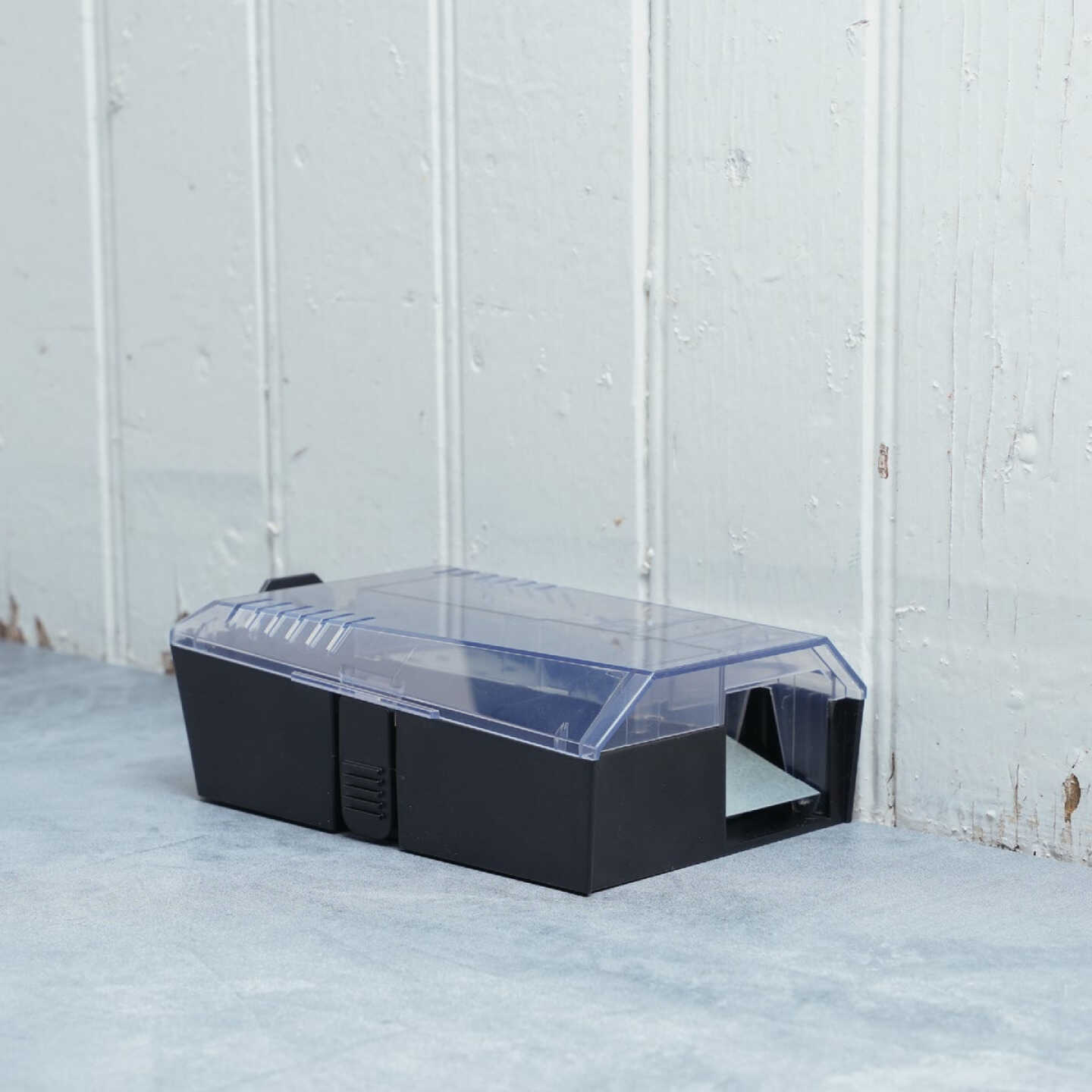 Victor Catch & Hold Mouse Trap Image 2