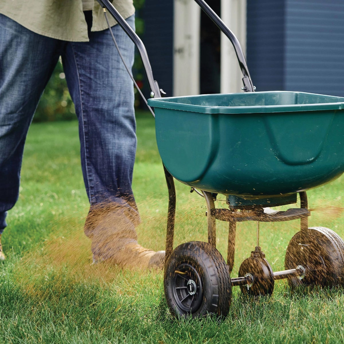Spectracide Grub Stop for Lawns 9.2 Lb. Granules Grub Killer Image 5