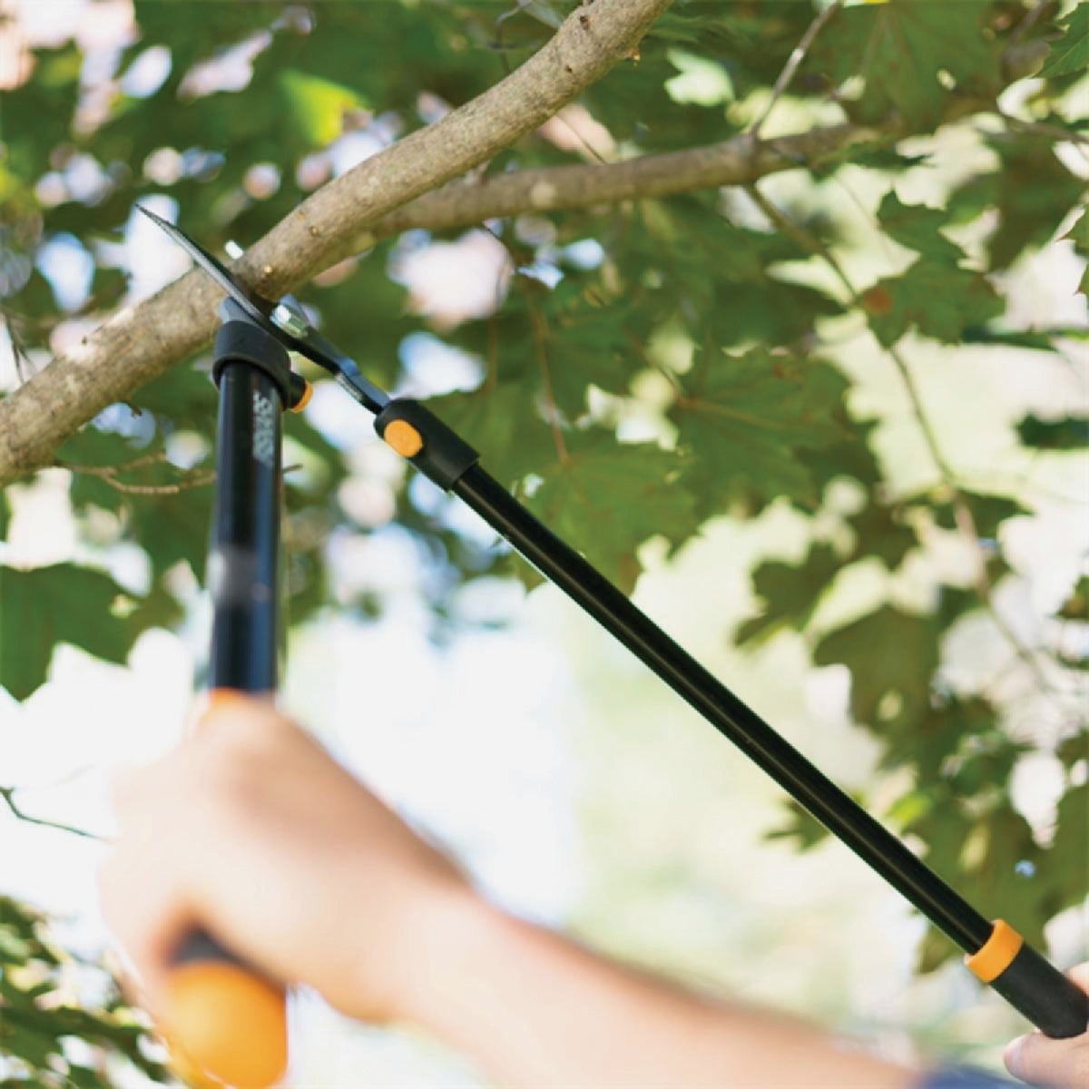 Fiskars 28 In. Steel Bypass Lopper Image 3