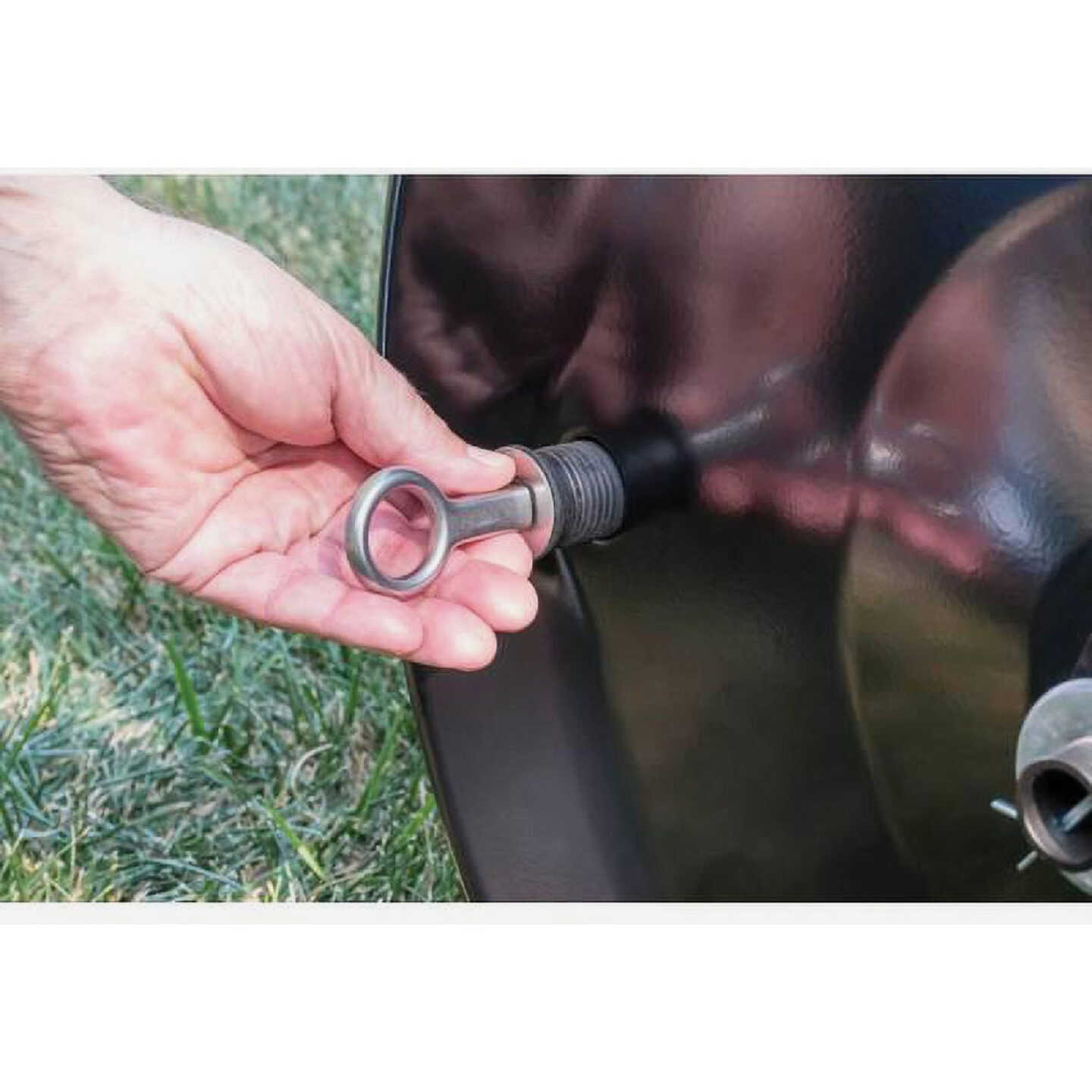 Agri-Fab 1-1/4 In. Lawn Roller Drain Plug Image 3