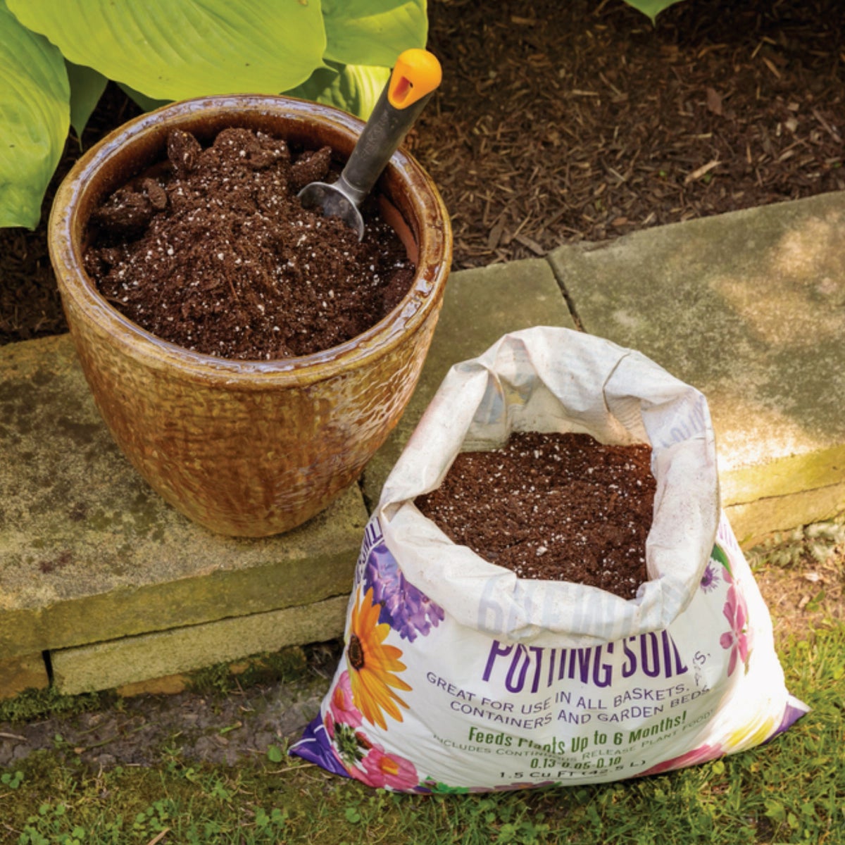 Proven Winners 16 Qt. Premium All Purpose Potting Soil Image 3