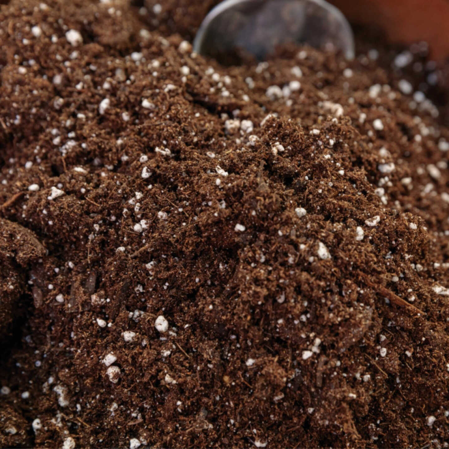 Proven Winners 16 Qt. Premium All Purpose Potting Soil Image 4
