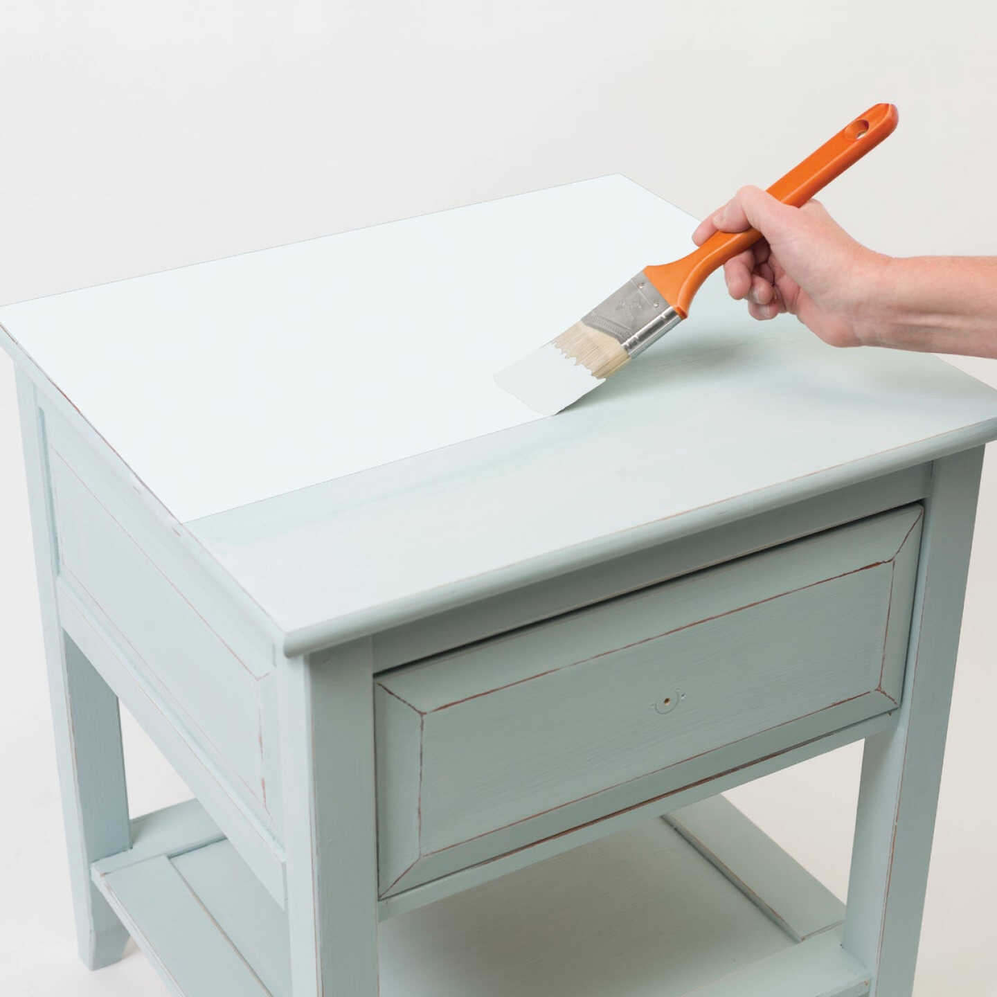 Rust-Oleum Chalked Linen White Ultra Matte 30 Oz. Chalk Paint Image 5