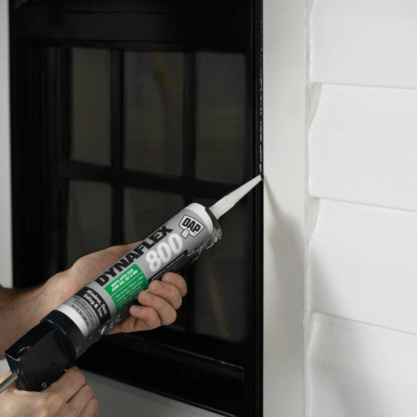 DAP Dynaflex 800 10.1 Oz. Advanced Window, Door, Siding, & Trim Polymer Sealant - Black BK009 Image 7