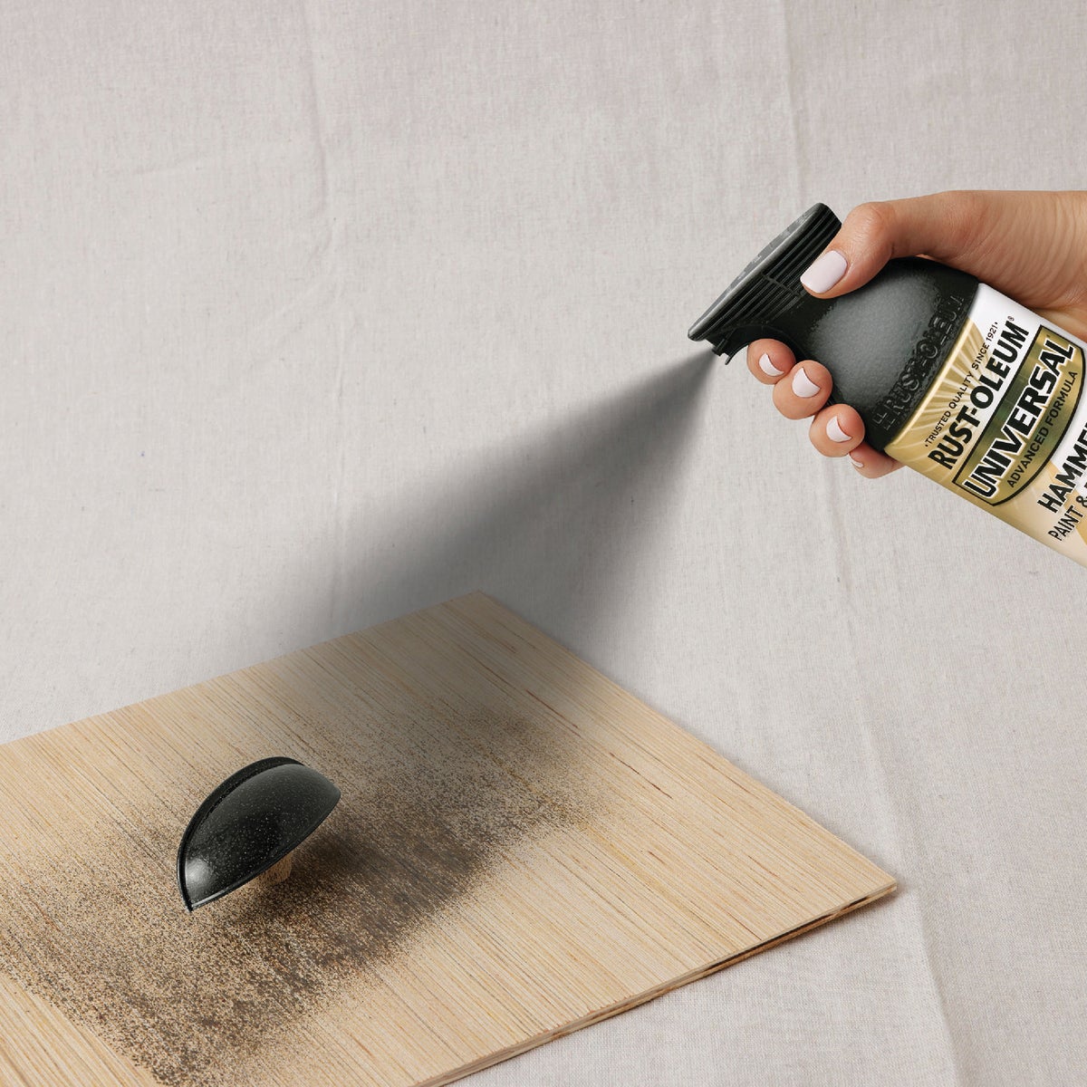 Rust-Oleum Universal 12 Oz. Hammered Black Paint Image 5