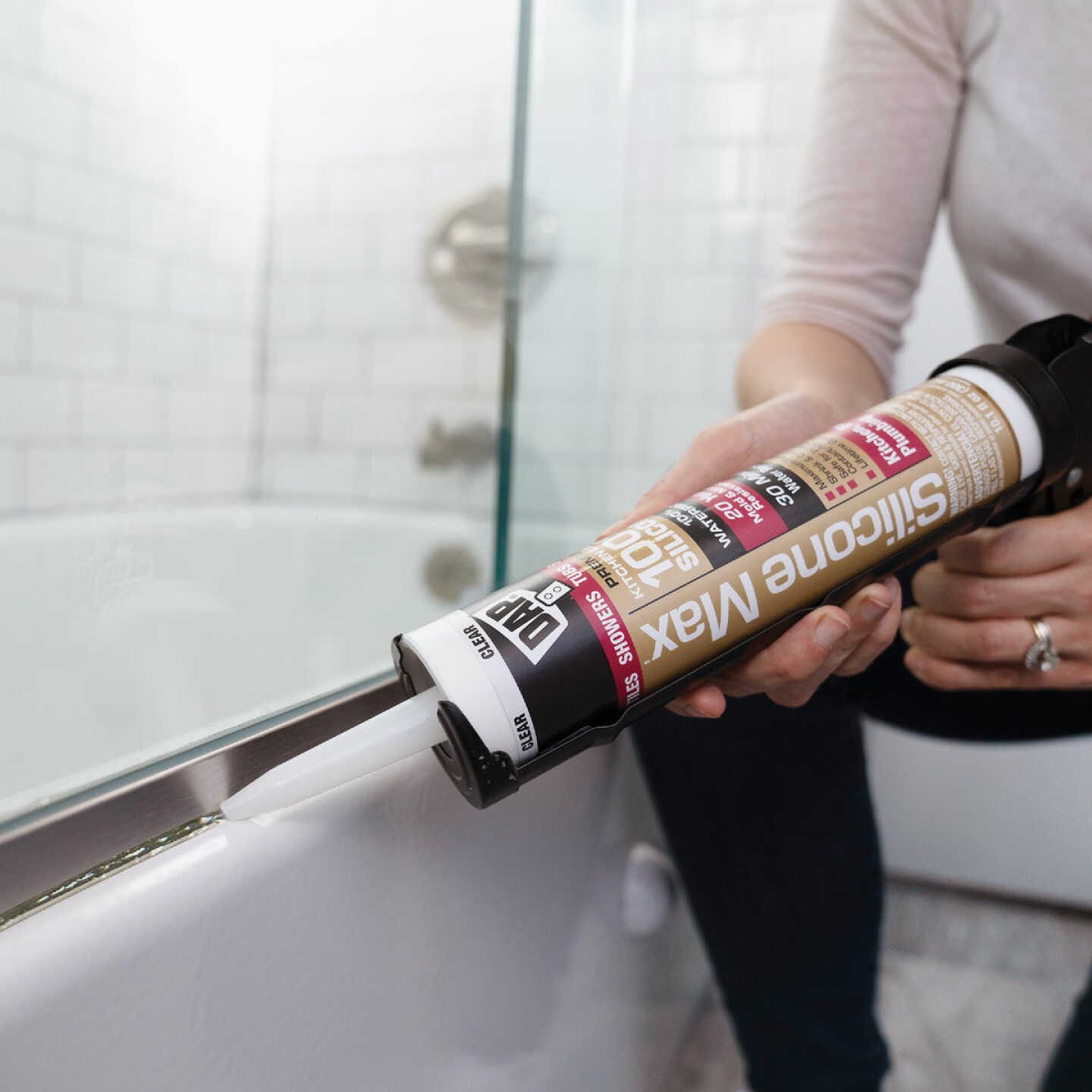 DAP Silicone Max 10.1 Oz. Clear Premium Kitchen, Bath & Plumbing 100% Silicone Sealant Image 3