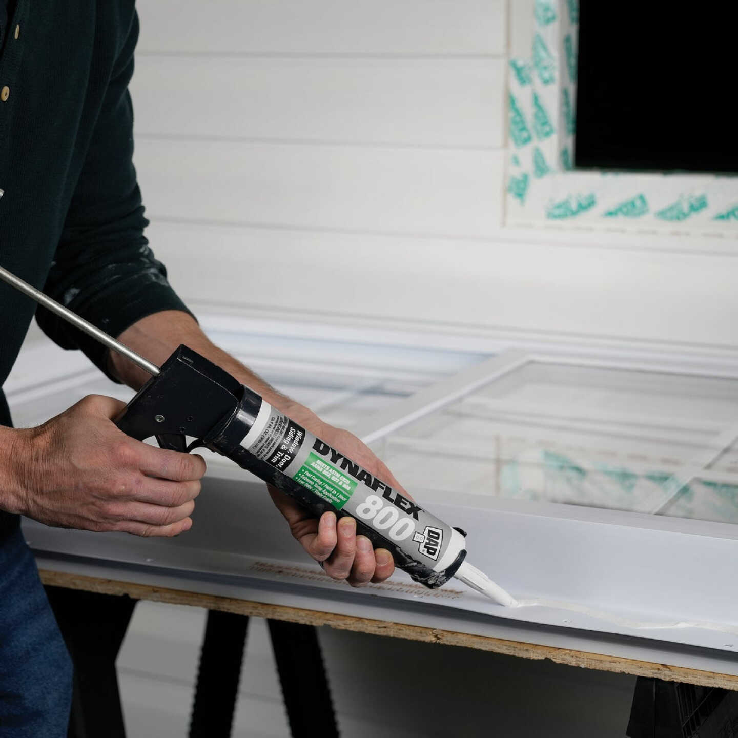 DAP Dynaflex 800 10.1 Oz. Advanced Window, Door, Siding, & Trim Polymer Sealant - Light Gray Image 3