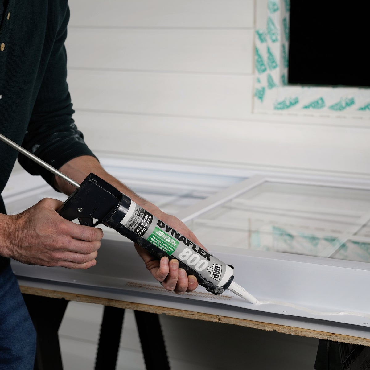 DAP Dynaflex 800 10.1 Oz. Advanced Window, Door, Siding, & Trim Polymer Sealant - Light Bronze BR114 Image 3