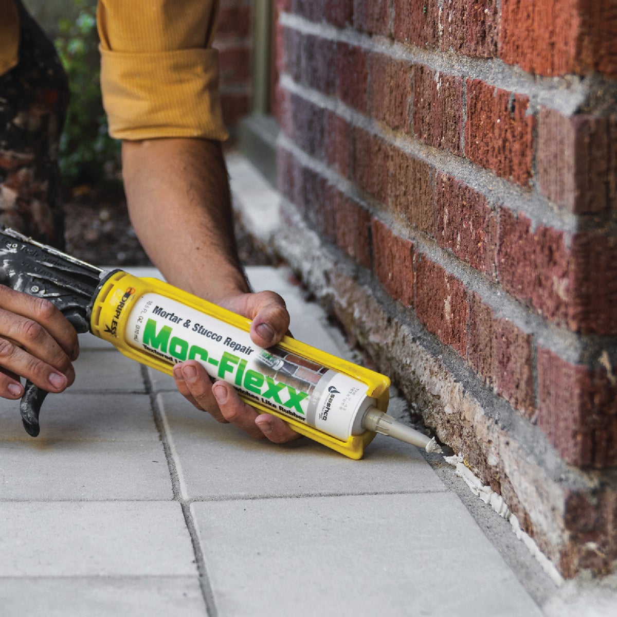 Sashco Mor-Flexx Gray Cartridge Mortar Sealant Image 2