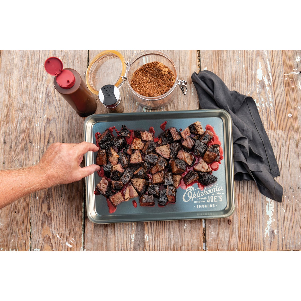 Oklahoma Joe's 13 In. W. x 9 In. L. Aluminum Serving Tray Image 2