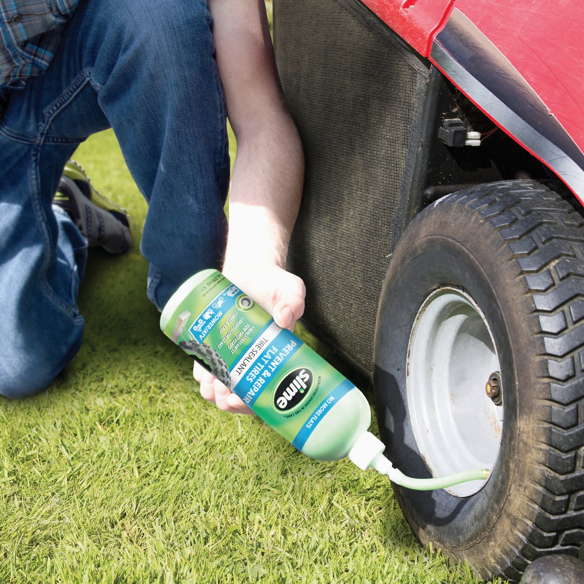 Slime ATV & Mower Tubeless 24 Oz. Tire Sealant Image 2