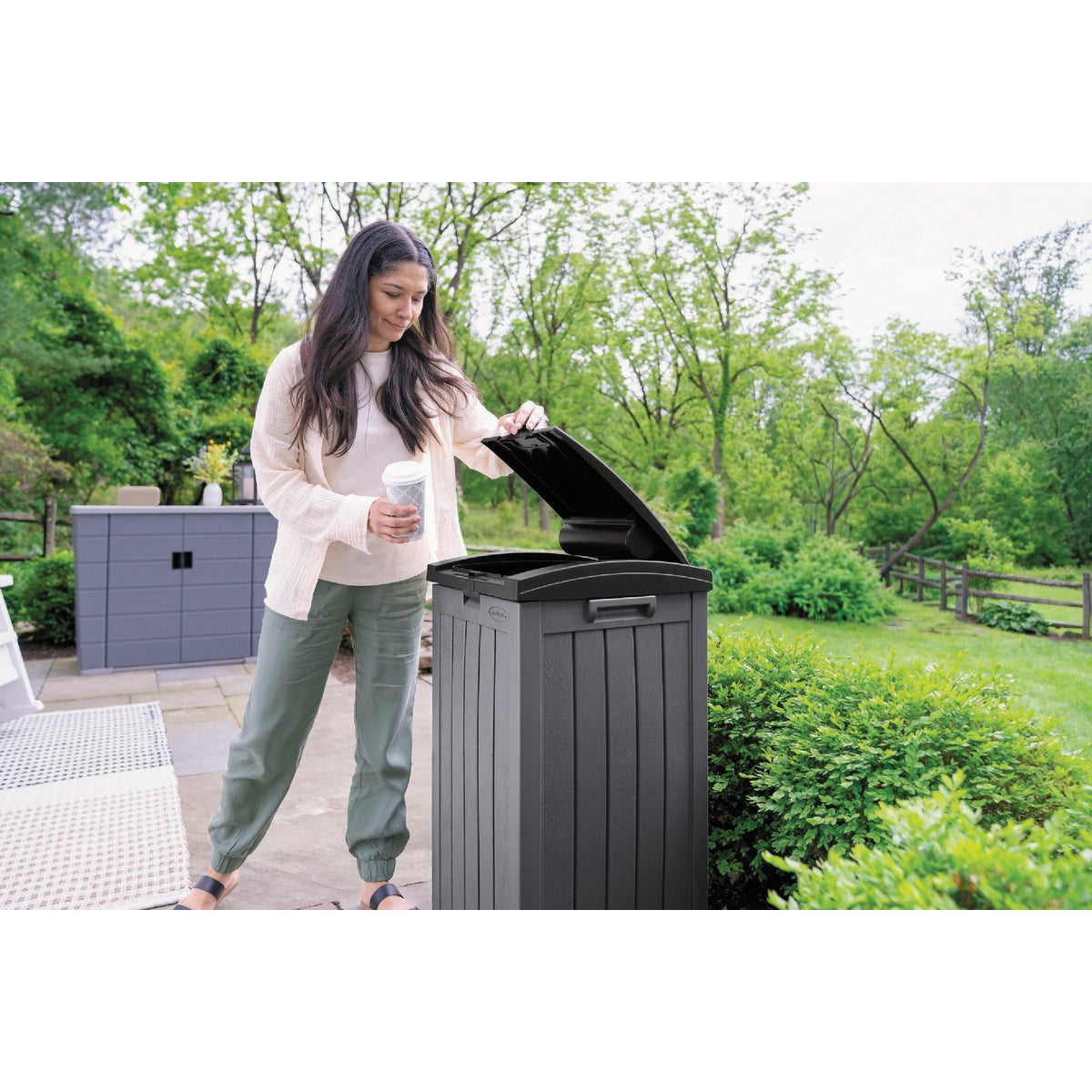 Suncast 39 Gal. Trash Hideaway DeckBox Image 3