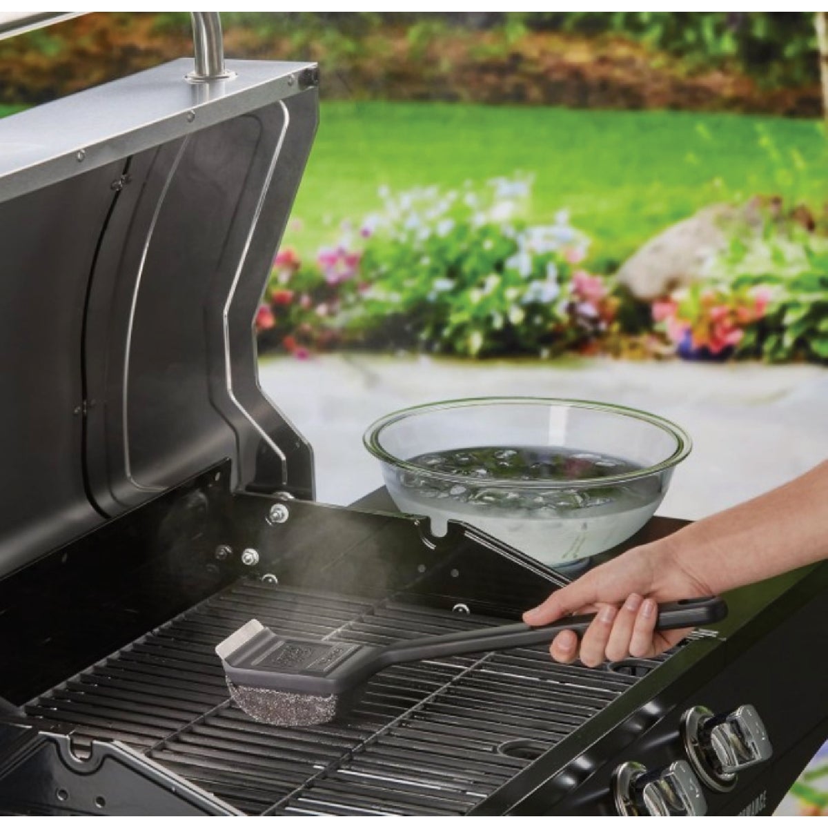Scrub Daddy Steam Clean BBQ Brush Image 4