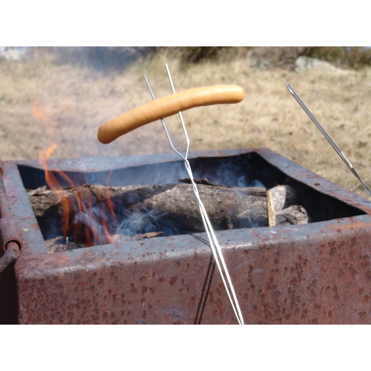 Coghlans 20 In. Nickel-Plated Wire Hot Dog Fork (4-Pack) Image 2