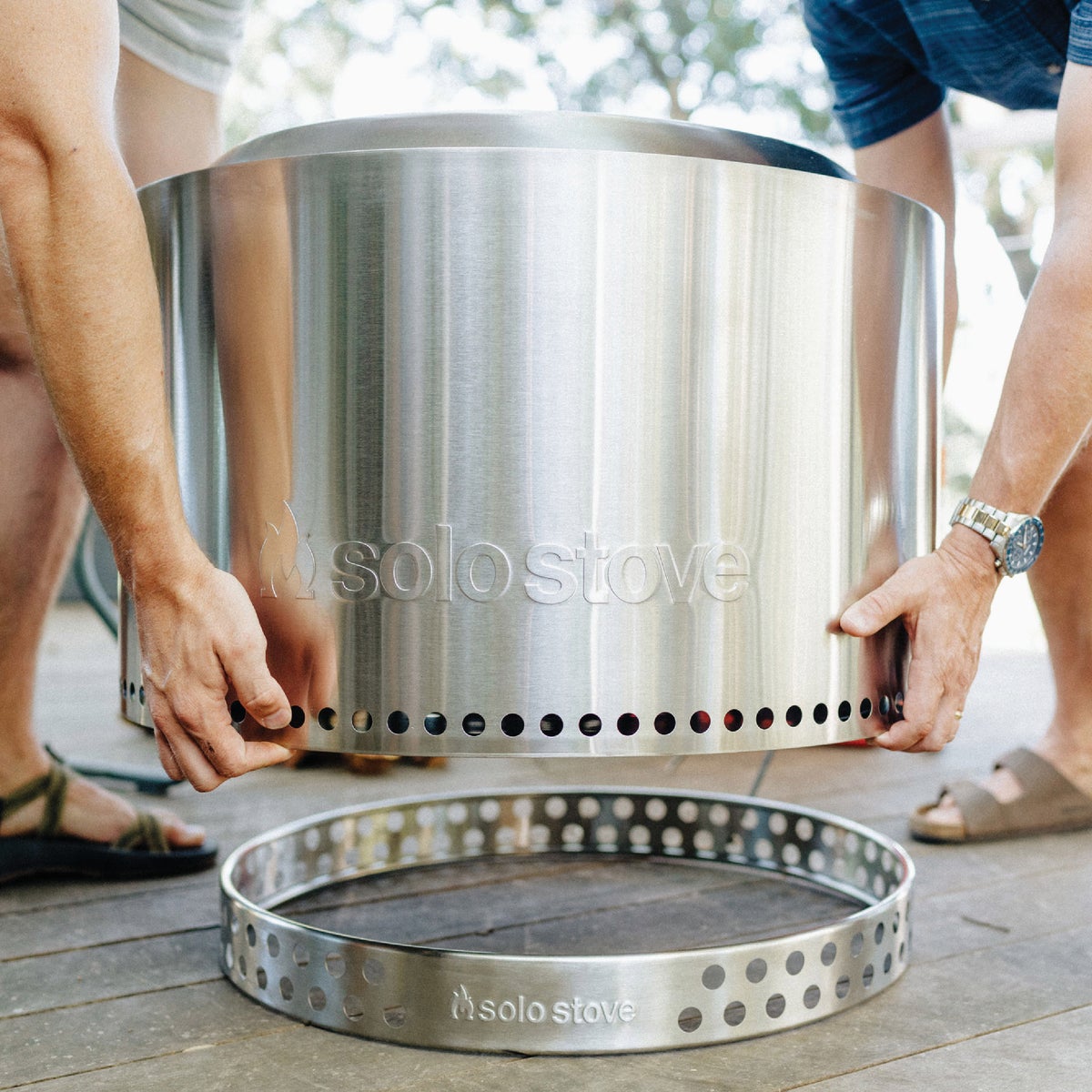 Solo Stove Yukon 2.0 27 In. Round Wood Burning Smokeless Fire Pit with Stand Image 4