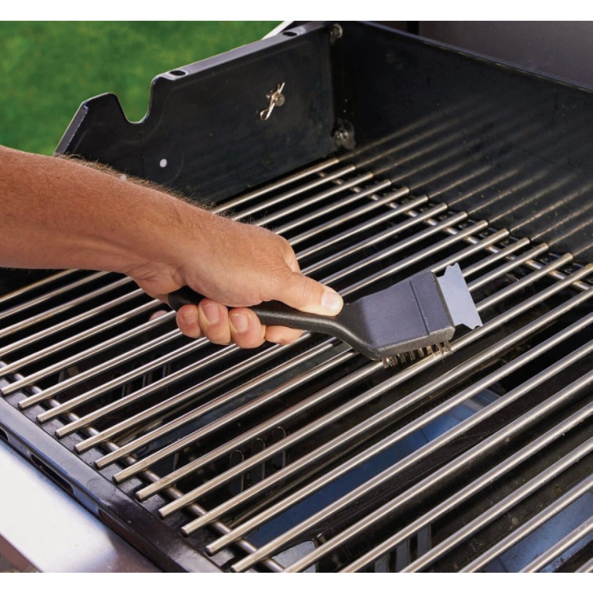 Mr. Bar-B-Q Small Plastic Handle CSA Grill Brush Image 2