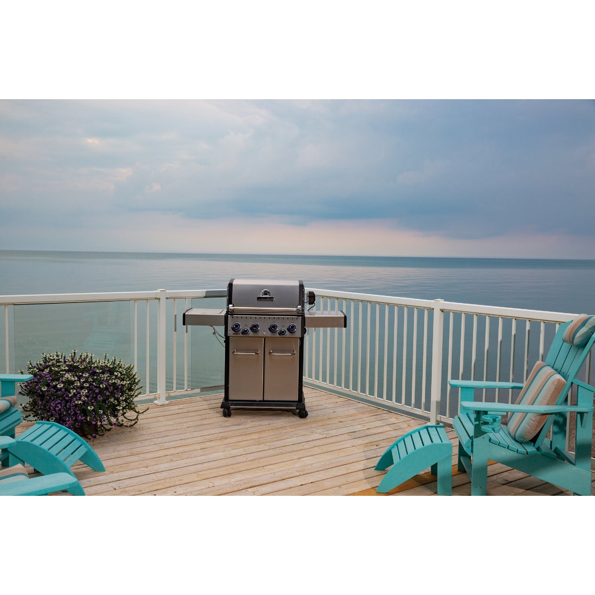 Broil King Baron S 490 PRO IR LP Grill Image 2