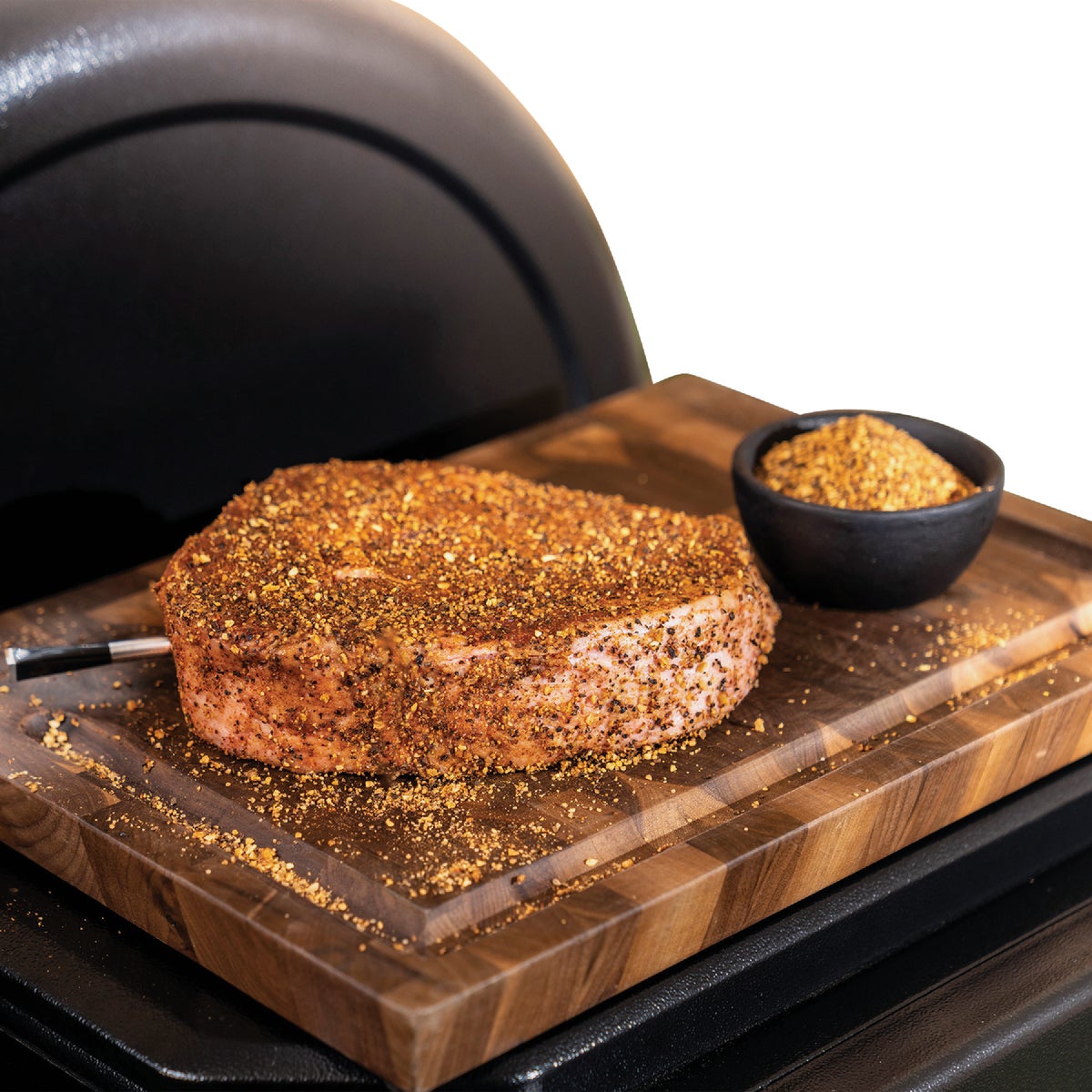 Traeger 18 Lb. Ultimate Steak Blend All-Natural Wood Grilling Pellets with Rub & Sauce Kit Image 7