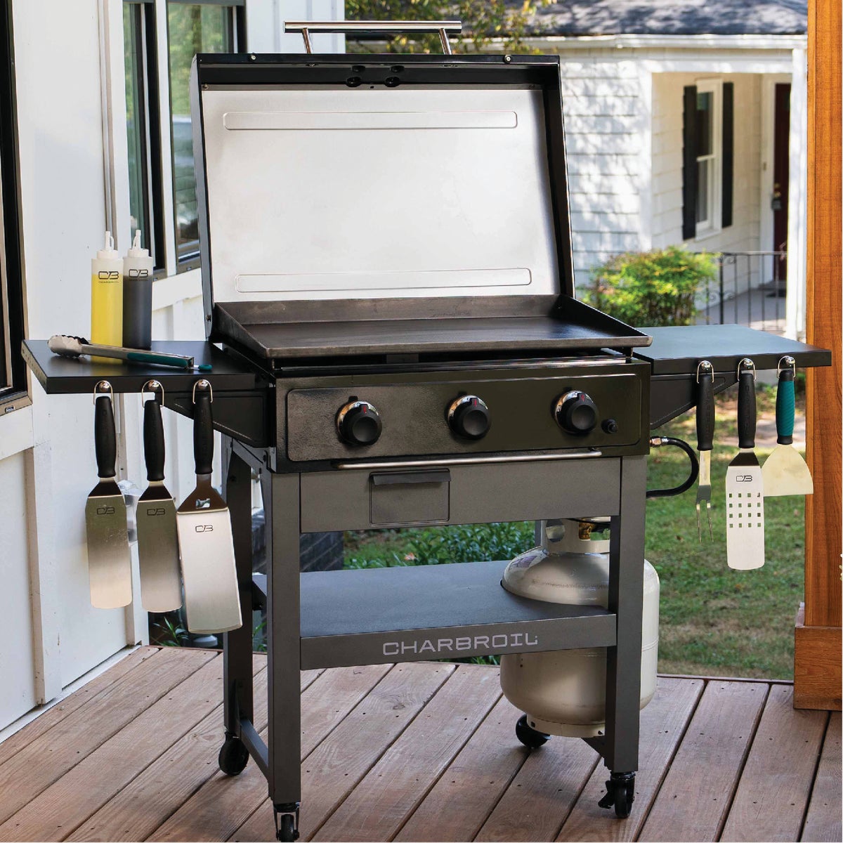 Char-Broil 28 In. XL Performance Series Propane Gas Griddle with Cart 3 Burner Flat Top Grill, Black Image 7