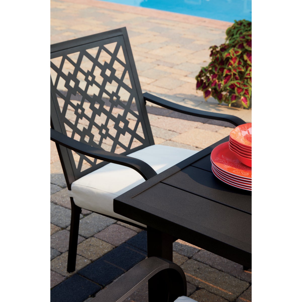 Outdoor Expressions Laguna Hills 7-Piece Dining Set Image 4