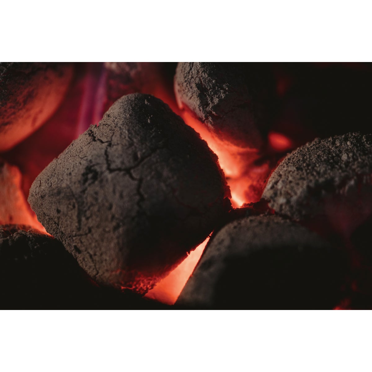 Jealous Devil Max 20 Lb. Hardwood Charcoal Briquets Image 4