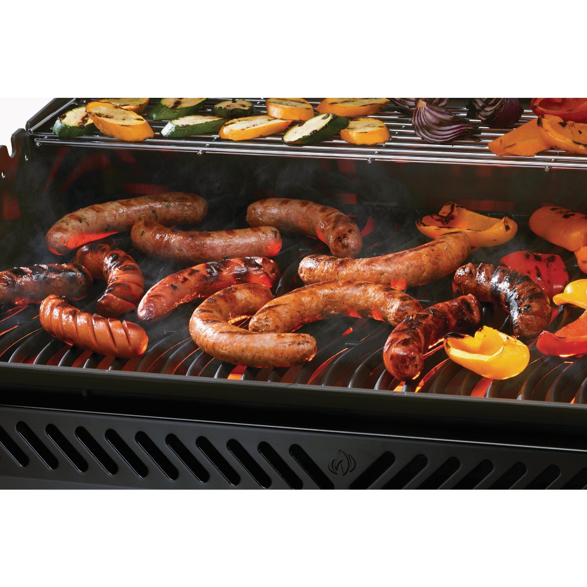 Napoleon Rogue Pro 625 5-Burner Natural Gas Grill with Infrared Side Burner, Black Image 2